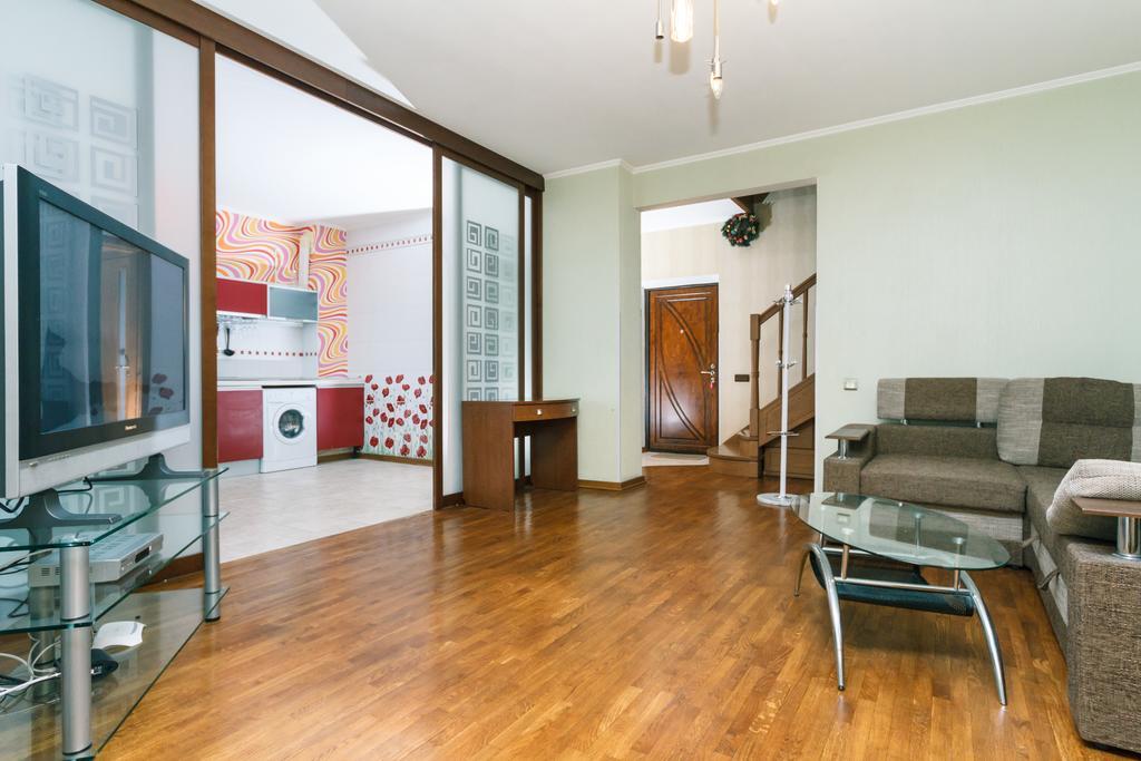 Two-Storey Apartment Near Iec Kiev Extérieur photo