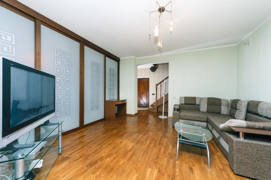 Two-Storey Apartment Near Iec Kiev Extérieur photo